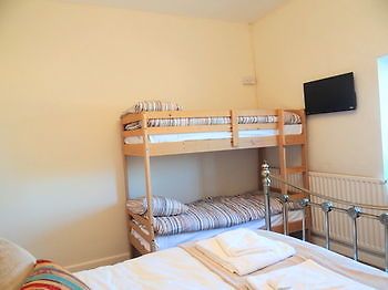 Отель The Red Lion Winfrith Newburgh Экстерьер фото