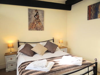 Отель The Red Lion Winfrith Newburgh Экстерьер фото