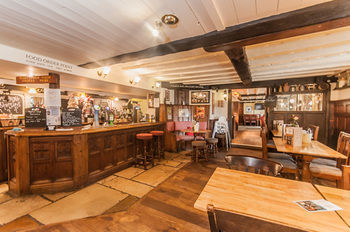 Отель The Red Lion Winfrith Newburgh Экстерьер фото