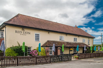 Отель The Red Lion Winfrith Newburgh Экстерьер фото